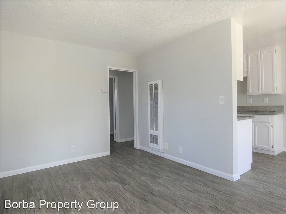 1st image of 570 E 64th St #1