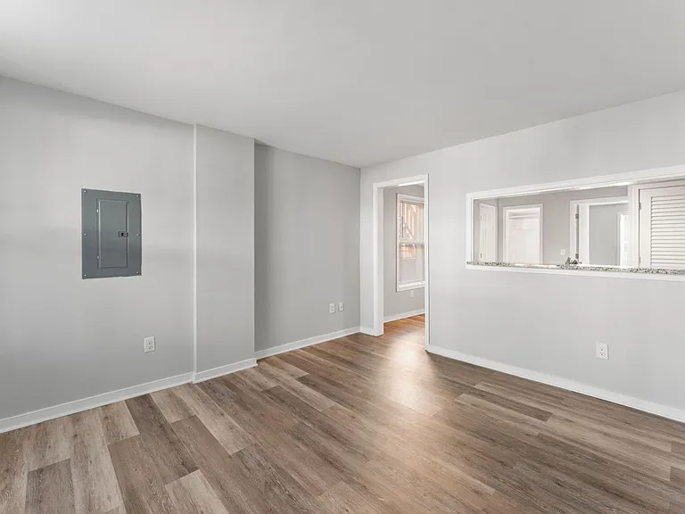 Park Northside Apartments — Photo 3