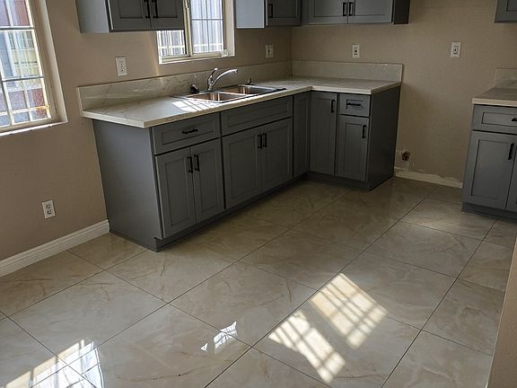4th image of 348 W 79th St #348