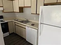 207 N Summit St #4 — Photo 7