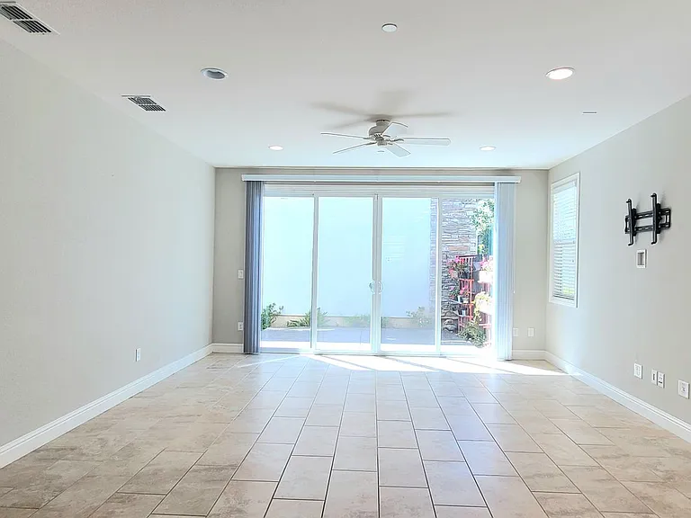 186 Colner Cir — Photo 7