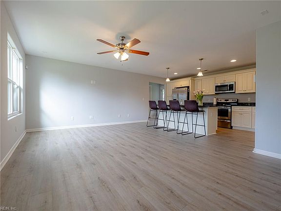 3rd image of 1356 Chanelka Rd