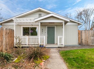 321 NE 8th St, Madras, OR 97741