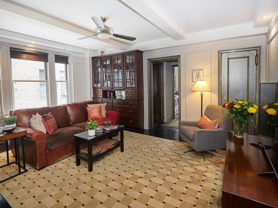 1st image of 325 W 45th St APT 602