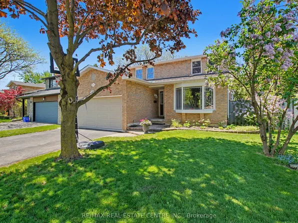 260 Coxe Blvd, Milton, ON L9T 4K8