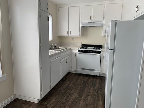 2nd image of 4420 Estrella Ave #7
