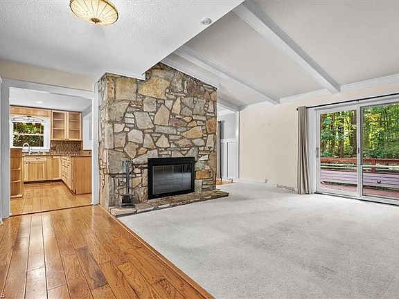 5th image of 1465 Chesterfield Rd