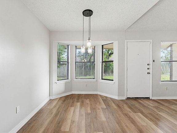 5th image of 414 Baumann Dr
