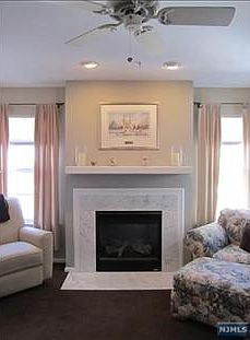 4th image of 81 Lakeview Ct #8-1