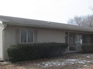 215 22nd St, Lincoln, IL 62656