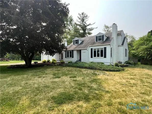 11045 West St, Whitehouse, OH 43571