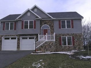 16 Victoria Ct, Shippensburg, PA 17257