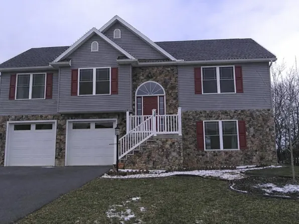 16 Victoria Ct, Shippensburg, PA 17257