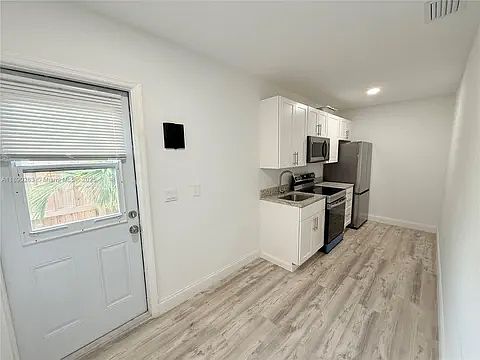 1st image of 4345 Vicliff Rd