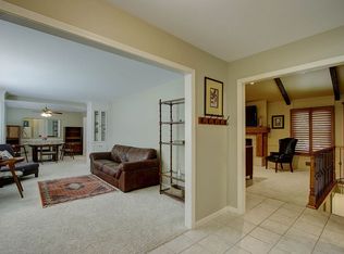 906 Saint Andrews Dr, Kansas City, MO 64145