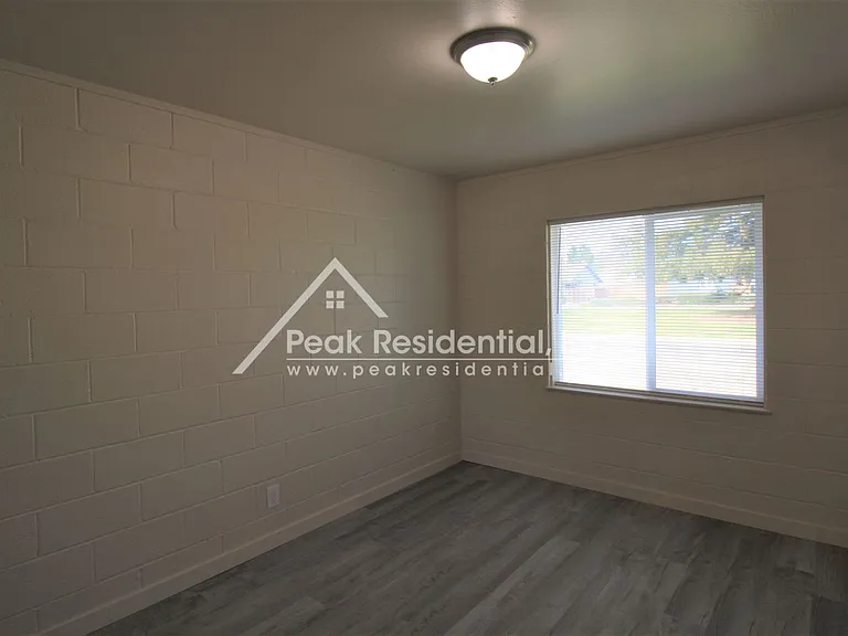4801 Valletta Way — Photo 10