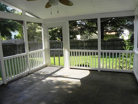 SCREENED PORCH