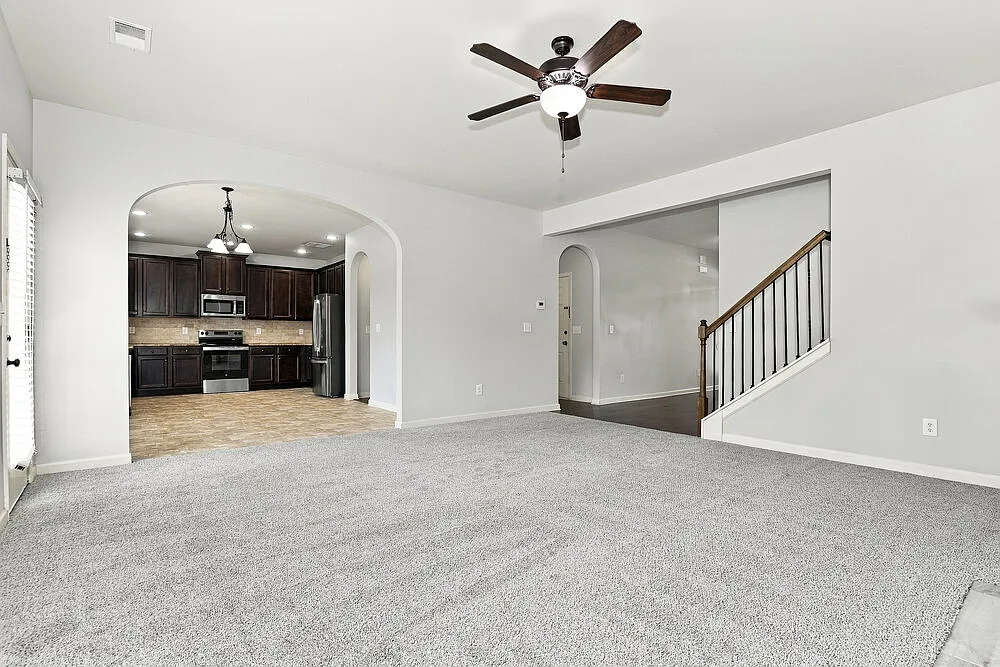 4 bed, 2.5 bath, 2579 sqft, $2,535 — Photo 4