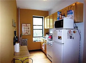 Rented by R New York