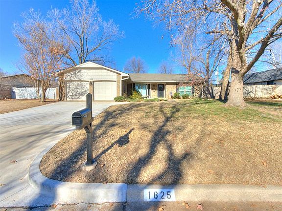 2nd image of 1825 Logan Dr