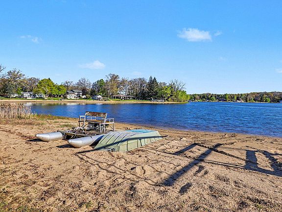 3rd image of 13615 Sunset Shores Dr
