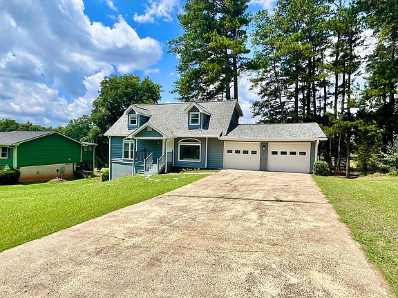 3rd image of 3615 River Hills Ct