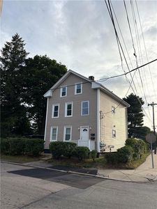 784 York Ave, Pawtucket, RI, 02861