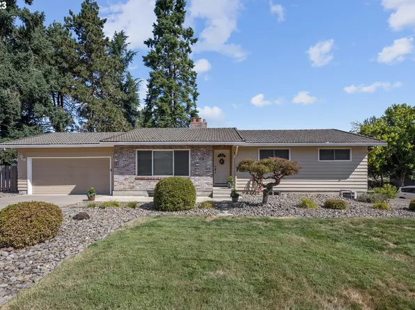 2205 Maple Ter, West Linn, OR 97068