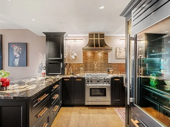 220 Commercial St Unit 5A, Boston, MA 02109