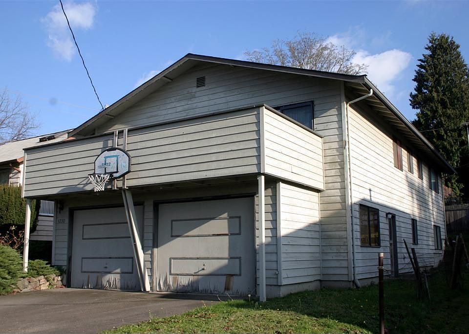 2nd image of 4230 Baker Ave NW