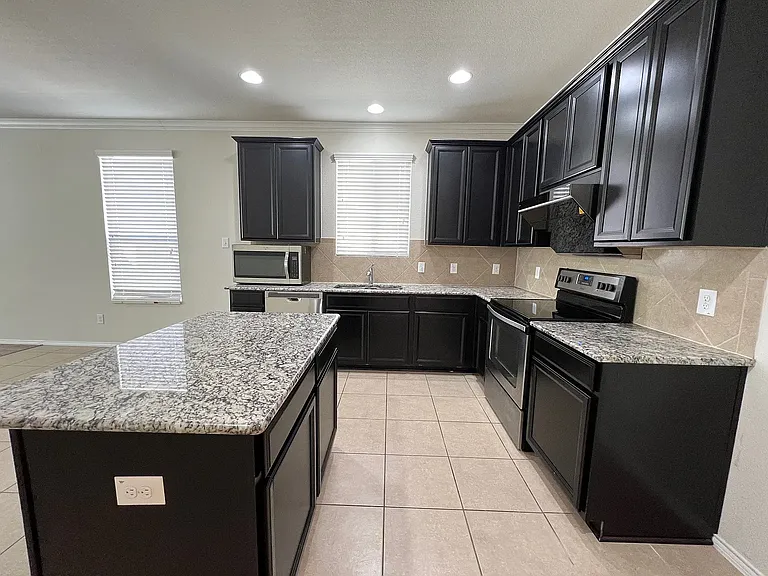 3032 Walker Creek Dr — Photo 12