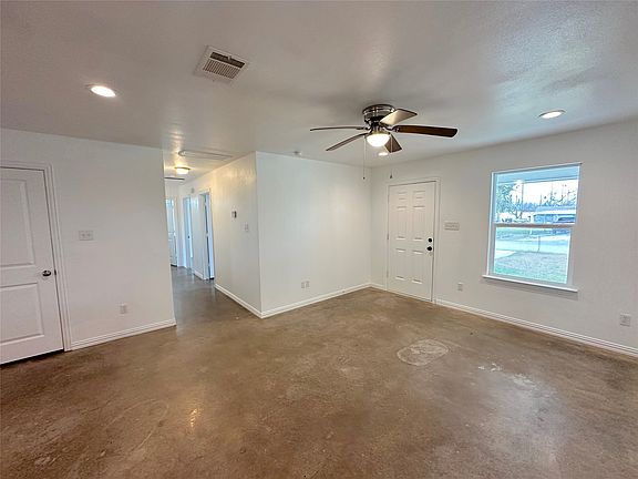 3rd image of 108 W Adams St
