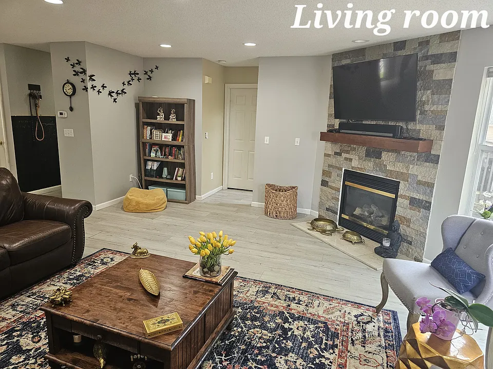 16 Florence Way #16