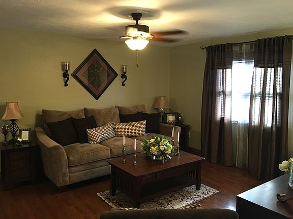 4th image of 6907 Valley Brook Dr