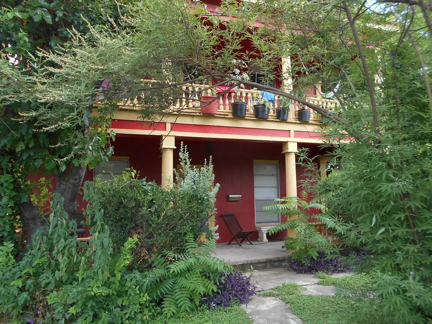 Fagelman Properties #2 (106 E Mary St) — Photo 2