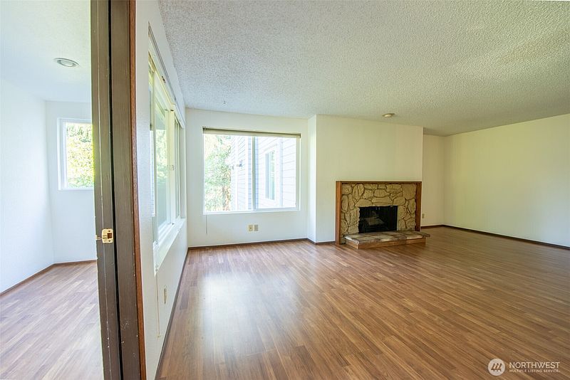 4th image of 17417 Ashworth Avenue N #303