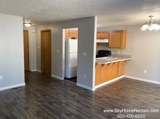 102 Rice Ln, Amity, OR 97101