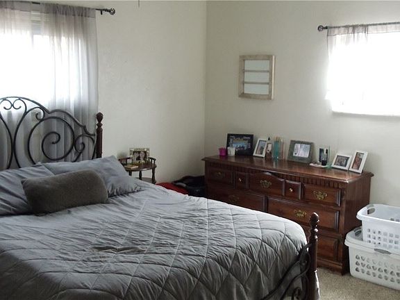 5th image of 33 Stewart Ave