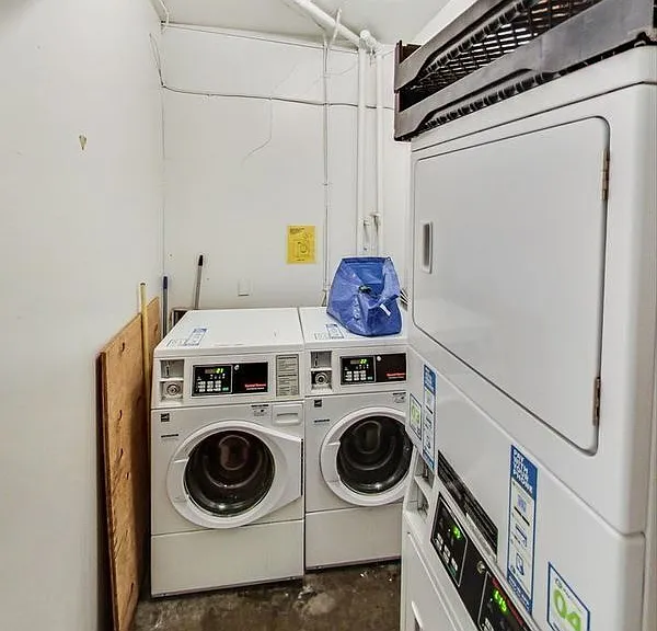 1441 University Ave #2 — Photo 12
