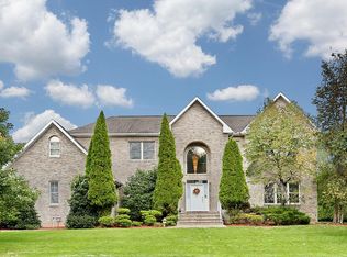 111 Lindbergh Ave, Closter, NJ 07624