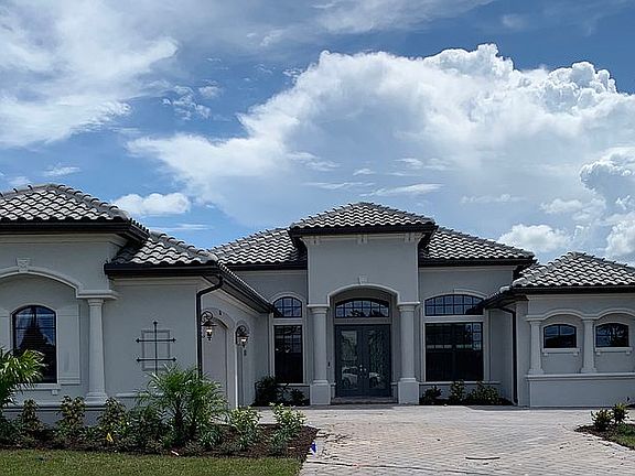 2nd image of 2266 Somerset Pl