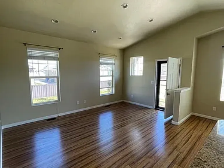 3019 S Ashburton Ln — Photo 7