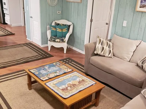 9 Vetrini Ln, Point Pleasant Beach, NJ 08742