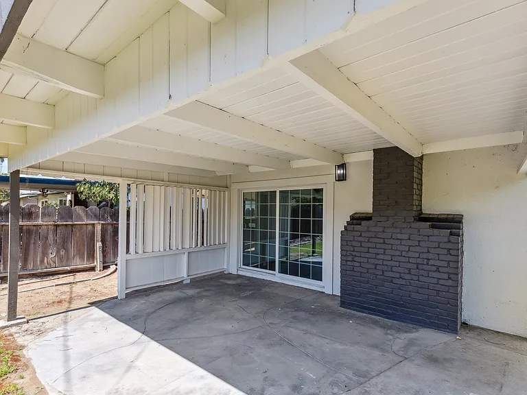 4014 E Buckingham Way — Photo 17