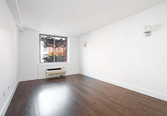 2nd image of 178 E 117th St APT 1A