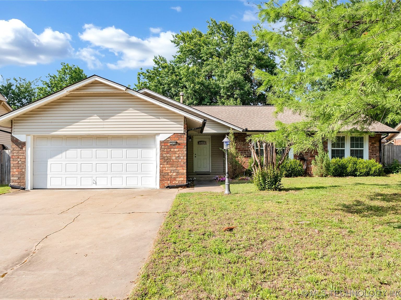 2616 W Broadway St, Broken Arrow, OK 74012 | Zillow