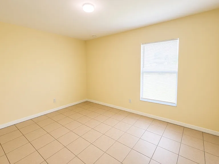 2408 Vernon Ave S — Photo 6