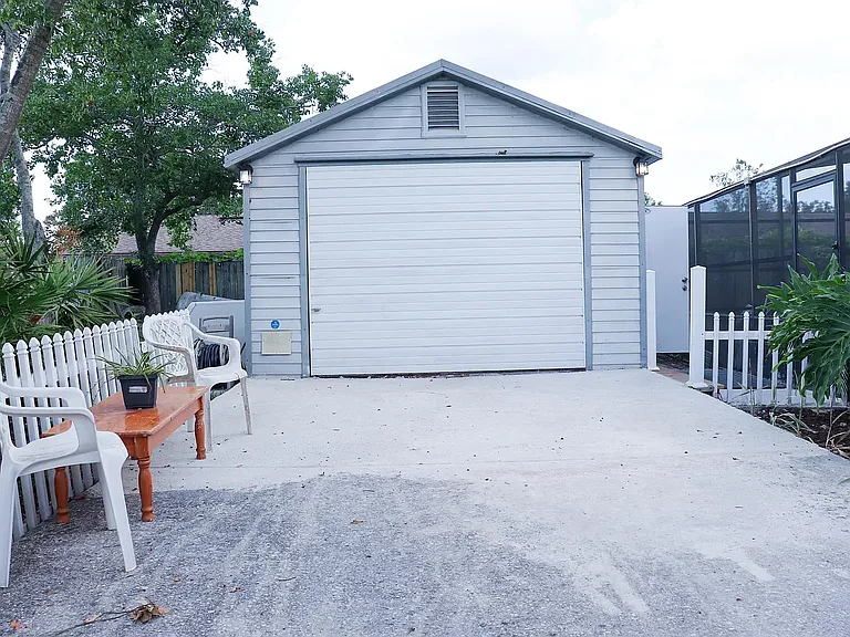 3008 Nicholson Dr — Photo 1