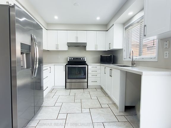 2nd image of 27 Hiberton Cres