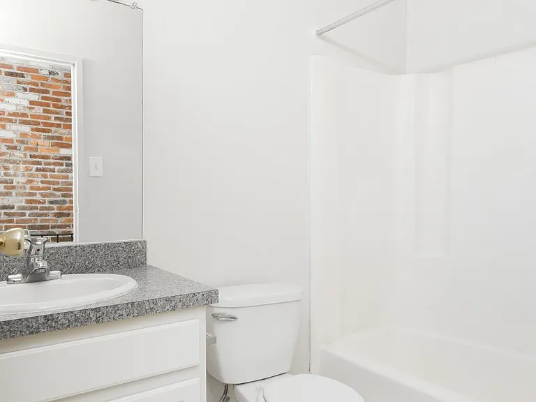 Liberty View Apartments — Photo 12